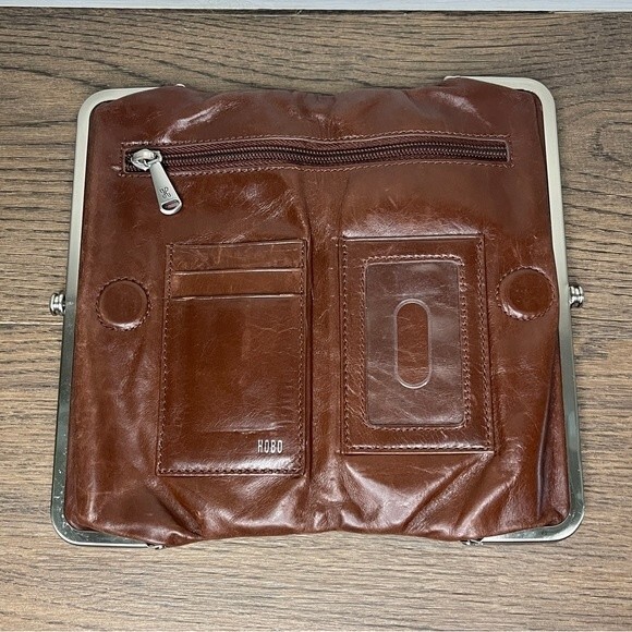 HOBO Womens Lauren Clutch Wallet Leather Floral Lining - EUC - Picture 5 of 16